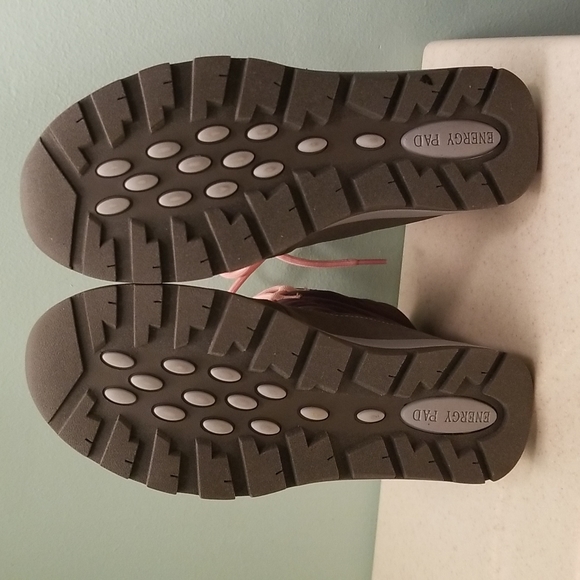 Cheeks Fitbody Ankle Sneaker/Hiker Boot. BNWT. Never worn. - Picture 6 of 10